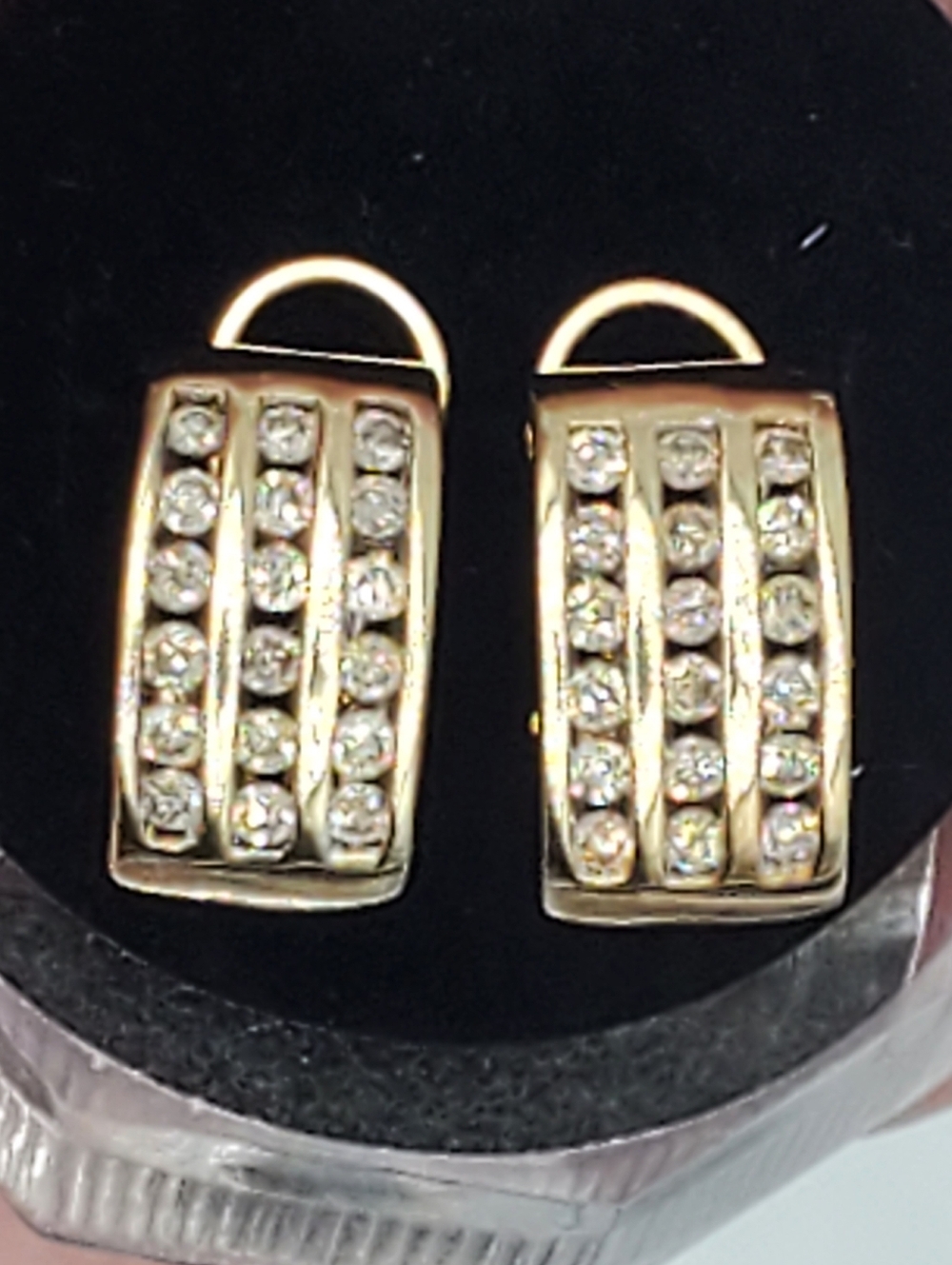 10k Solid Yellow Gold Omaga Back 1.80CTW Natural Diamond Earings( 7.301 Grams)